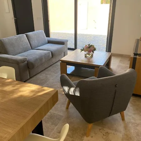 Joli Independant Style Maisonnette Apartman Cogolin