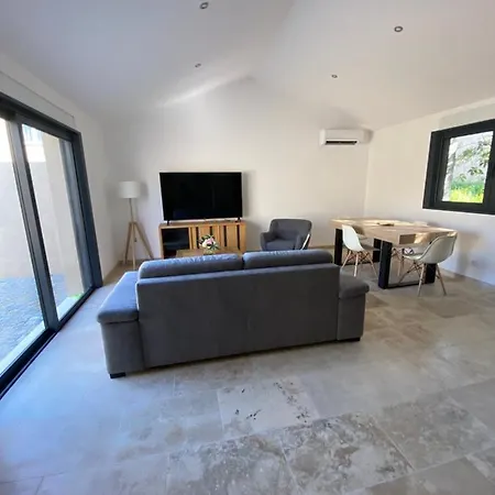 Apartman Joli Independant Style Maisonnette Cogolin